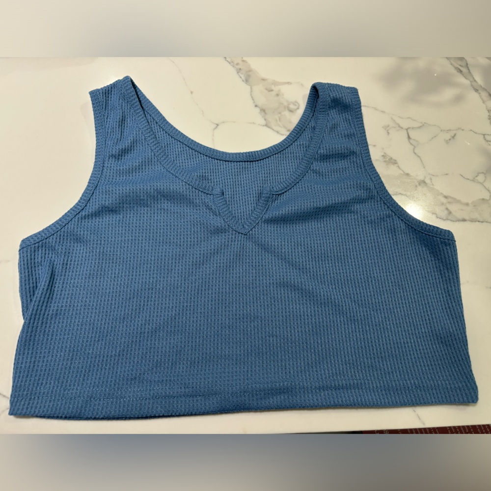 Blue ribbed top, size large